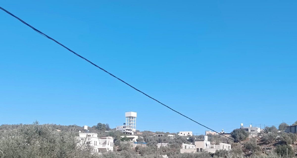 يتما ... القرية التي تحرمها المستوطنات من قطف ثمار زيتونها